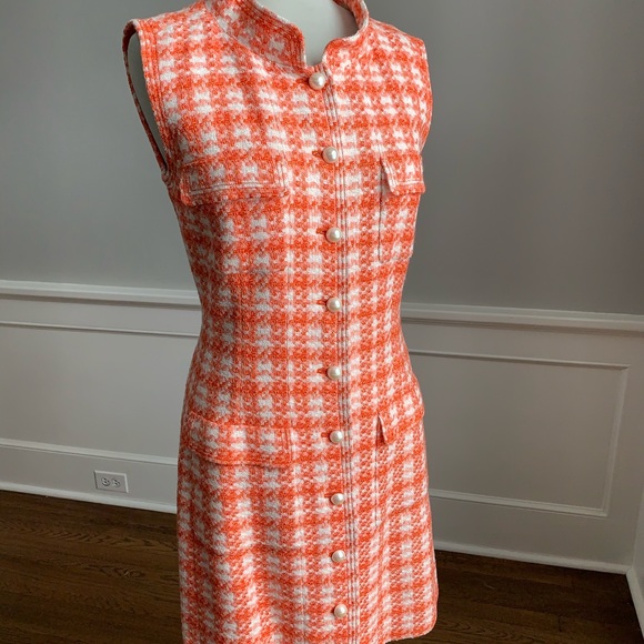CHANEL Dresses & Skirts - CHANEL sleeveless Dress size 6 FR 40